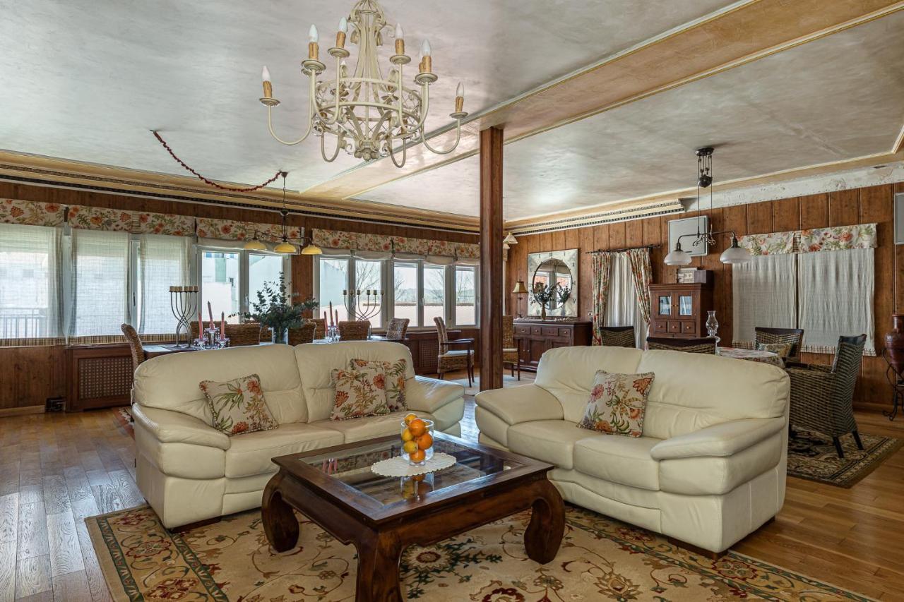 Waou Deluxe Cottage Titulcia ภายนอก รูปภาพ